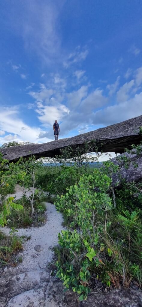 CIRCUITO DE CAVERNAS AROE JARI  Chapada dos Guimarães